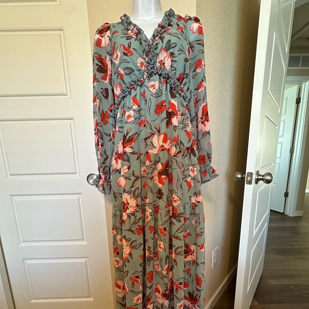 Chic Floral Maxi Dress with Red Accents